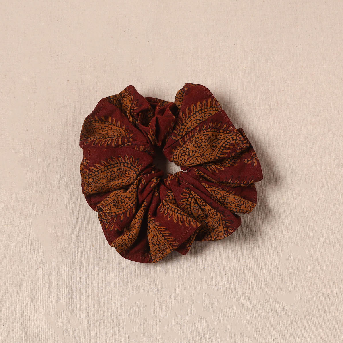 Handmade rubber band/scrunchie 104 - handcrafted