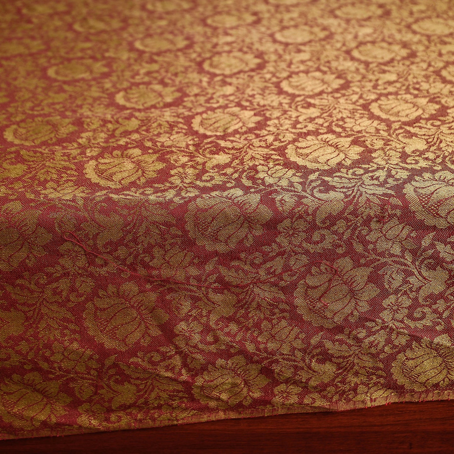  Himroo Handloom Jacquard Mercerized Cotton Double Bed Cover 