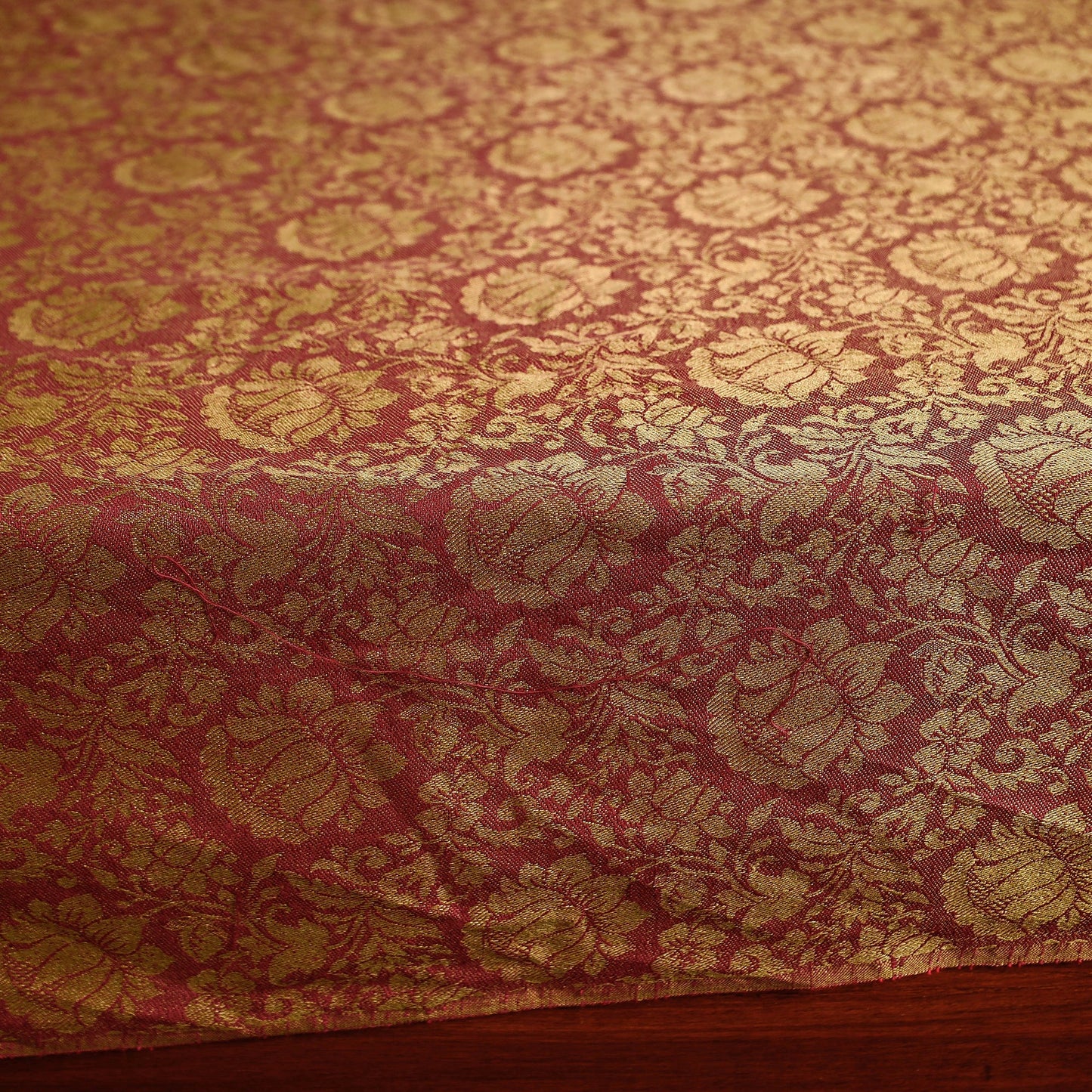  Himroo Handloom Jacquard Mercerized Cotton Double Bed Cover 