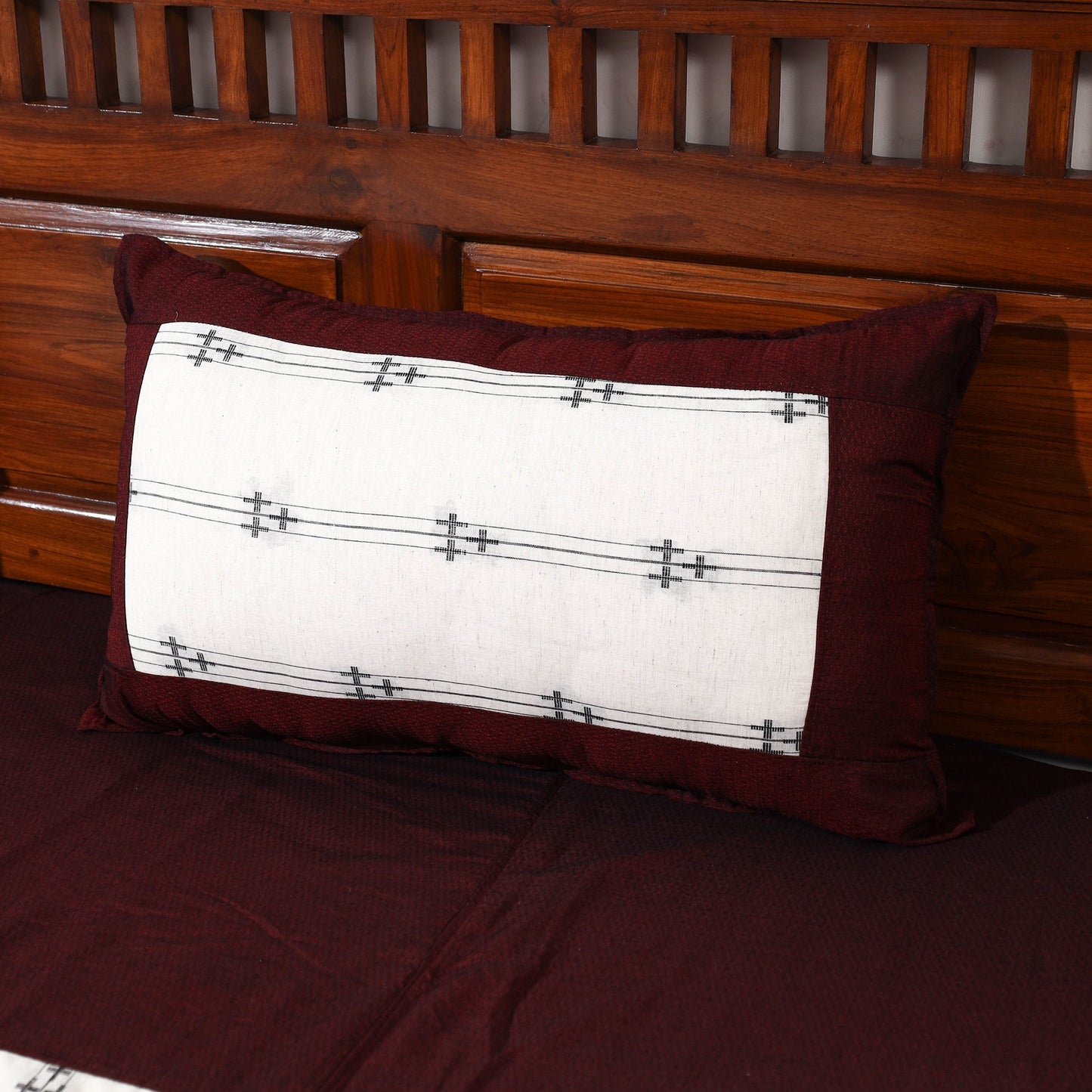 Buy Jacquard Patchwork Cotton Double Bed Cover with Pillow Covers Online at iTokri.com