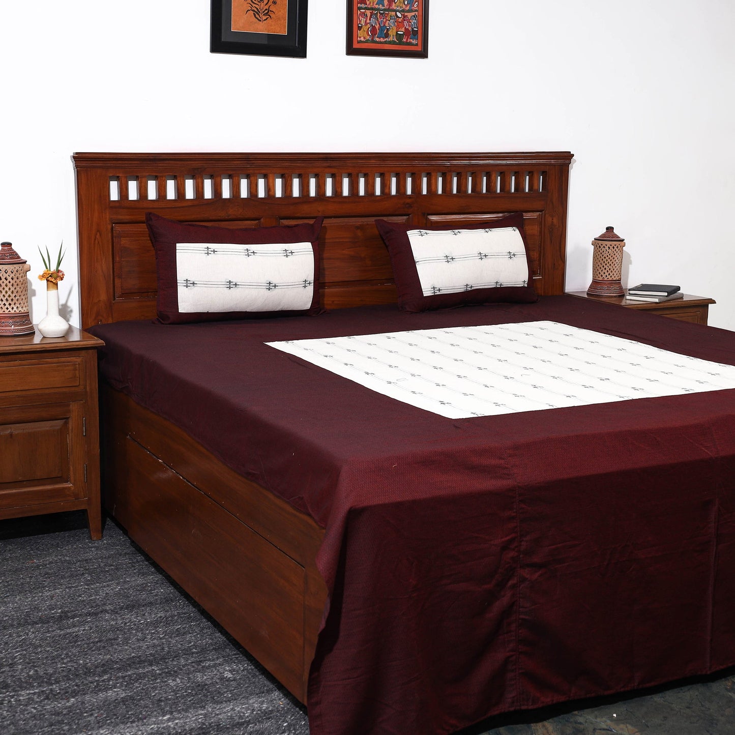 Buy Jacquard Patchwork Cotton Double Bed Cover with Pillow Covers Online at iTokri.com