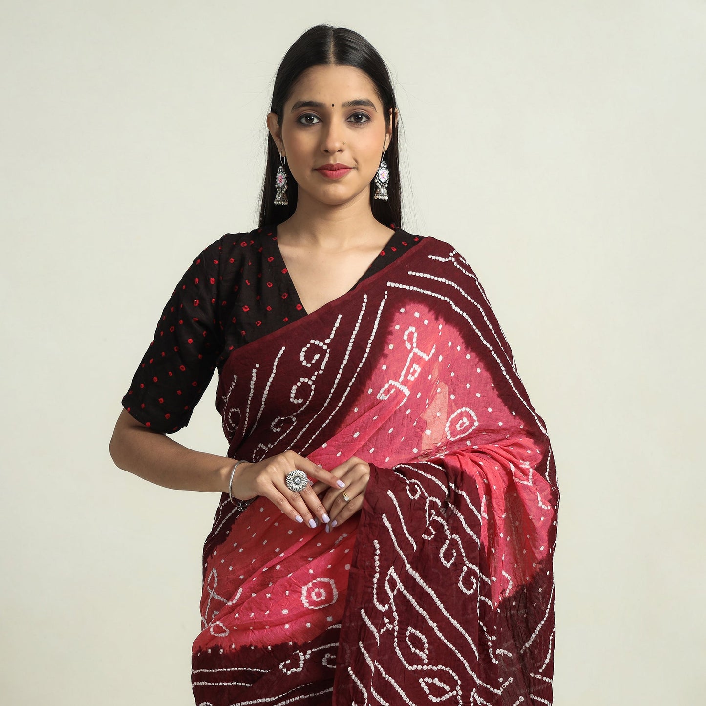 Buy Kutch Bandhani Tie-Dye Cotton Saree with Blouse Piece Online l iTokri.com