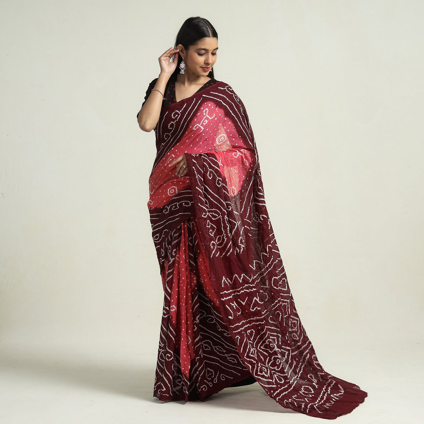 Buy Kutch Bandhani Tie-Dye Cotton Saree with Blouse Piece Online l iTokri.com