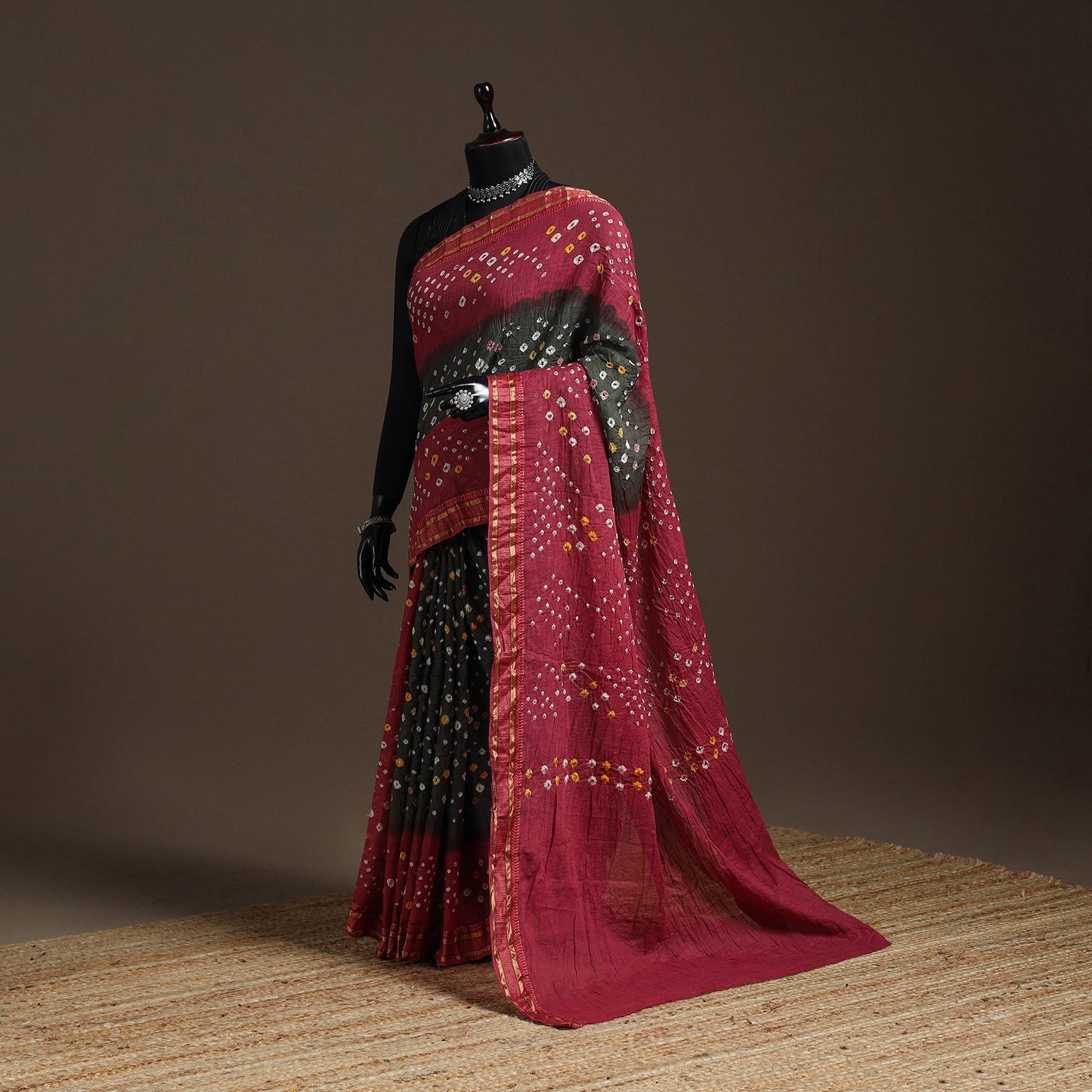 Kutch tie-dye cotton bandhani saree with blouse piece 15