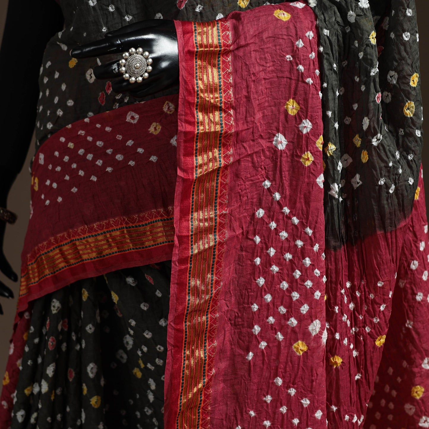 Kutch tie-dye cotton bandhani saree with blouse piece 19