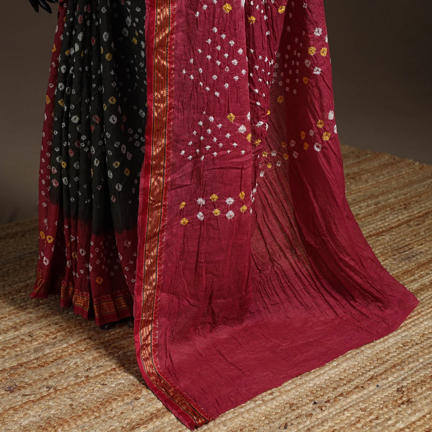 Kutch tie-dye cotton bandhani saree with blouse piece 19