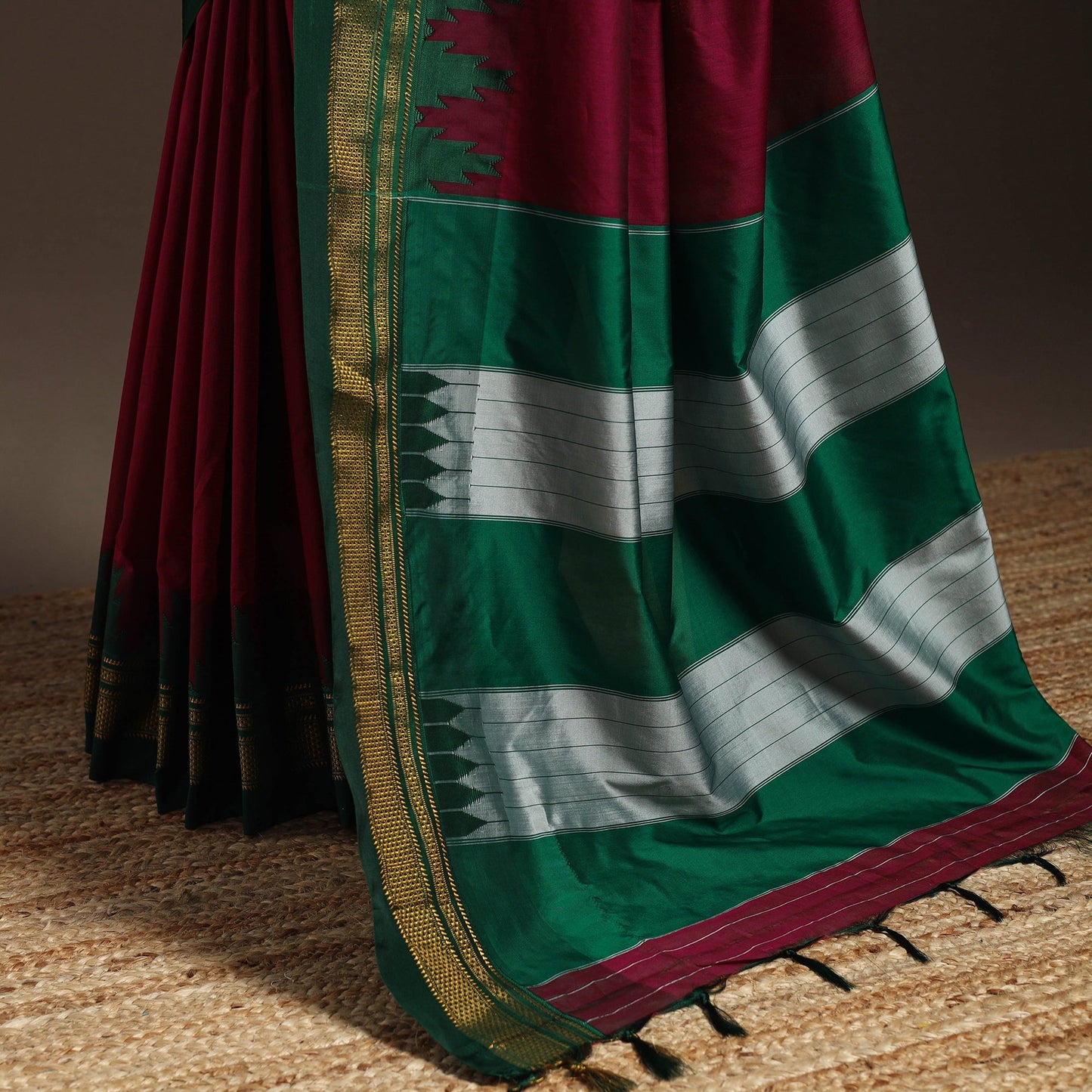 Mercerized cotton ilkal saree with chikki paras border 09