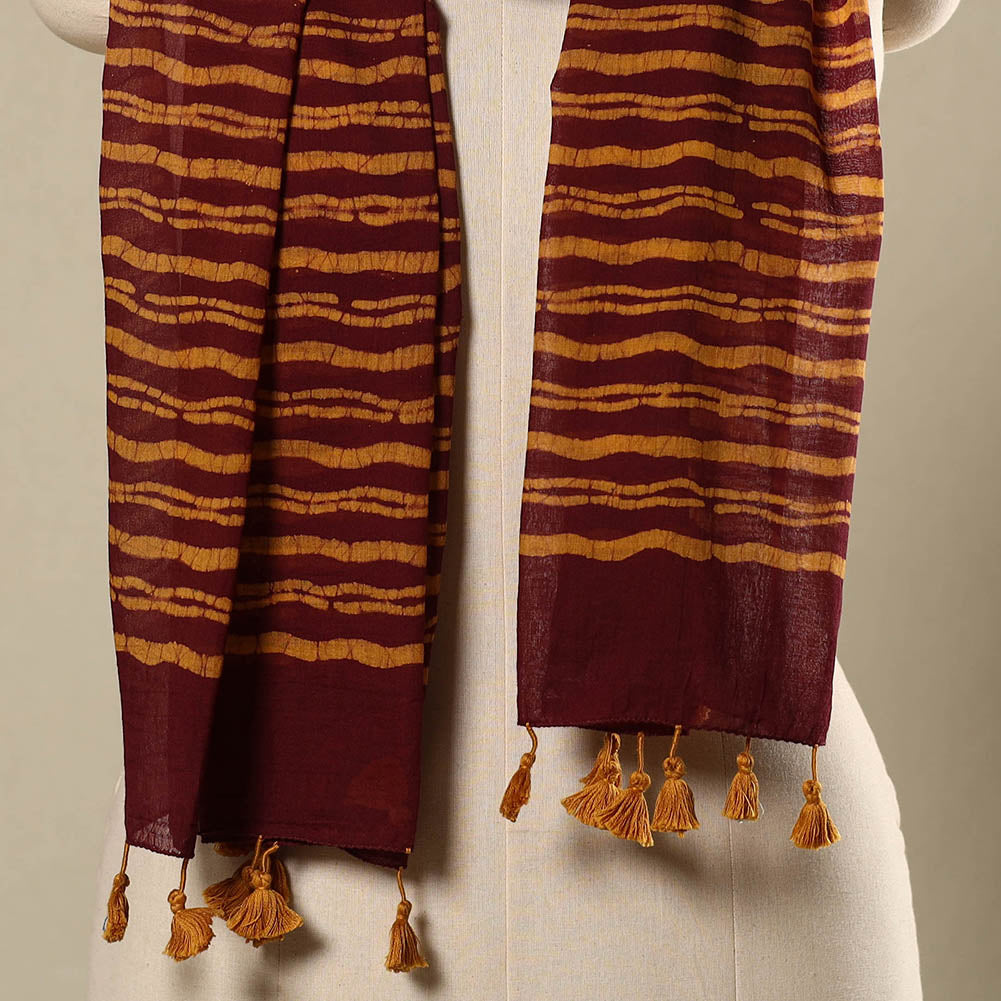 Buy Maroon Mul Cotton Hand Batik Print Stole with Tassels
