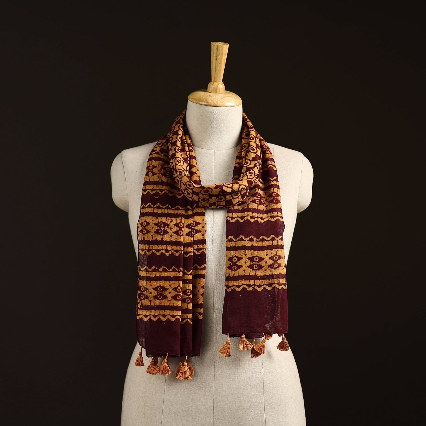 Mul cotton kutch hand batik stole with tassels 16