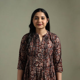 Natural dyed cotton hand block print pintuck kalamkari