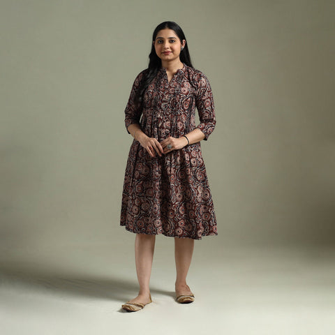 Natural dyed cotton hand block print pintuck kalamkari