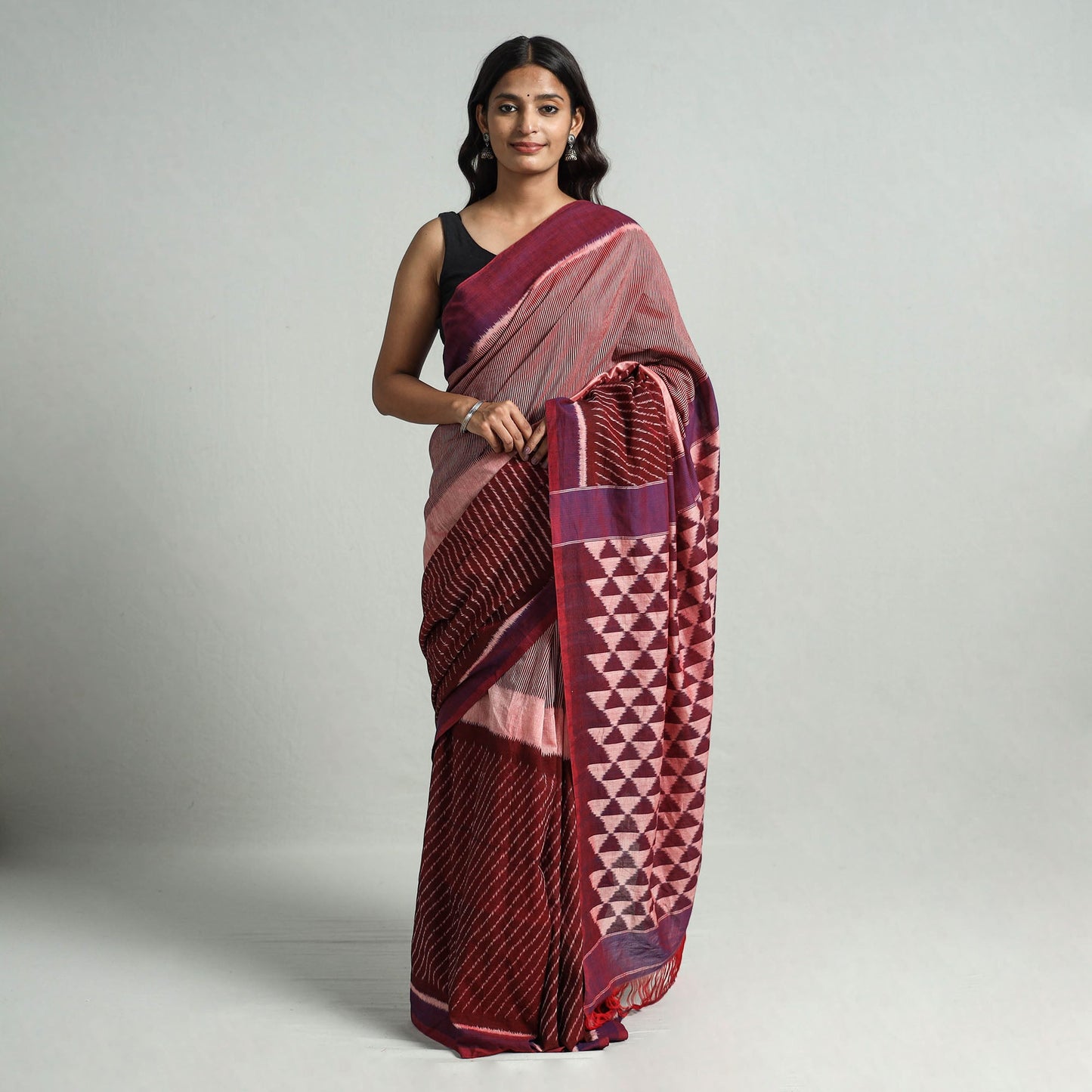  Pochampally Ikat Weave Handloom Cotton Saree 21 Online at iTokri.com
