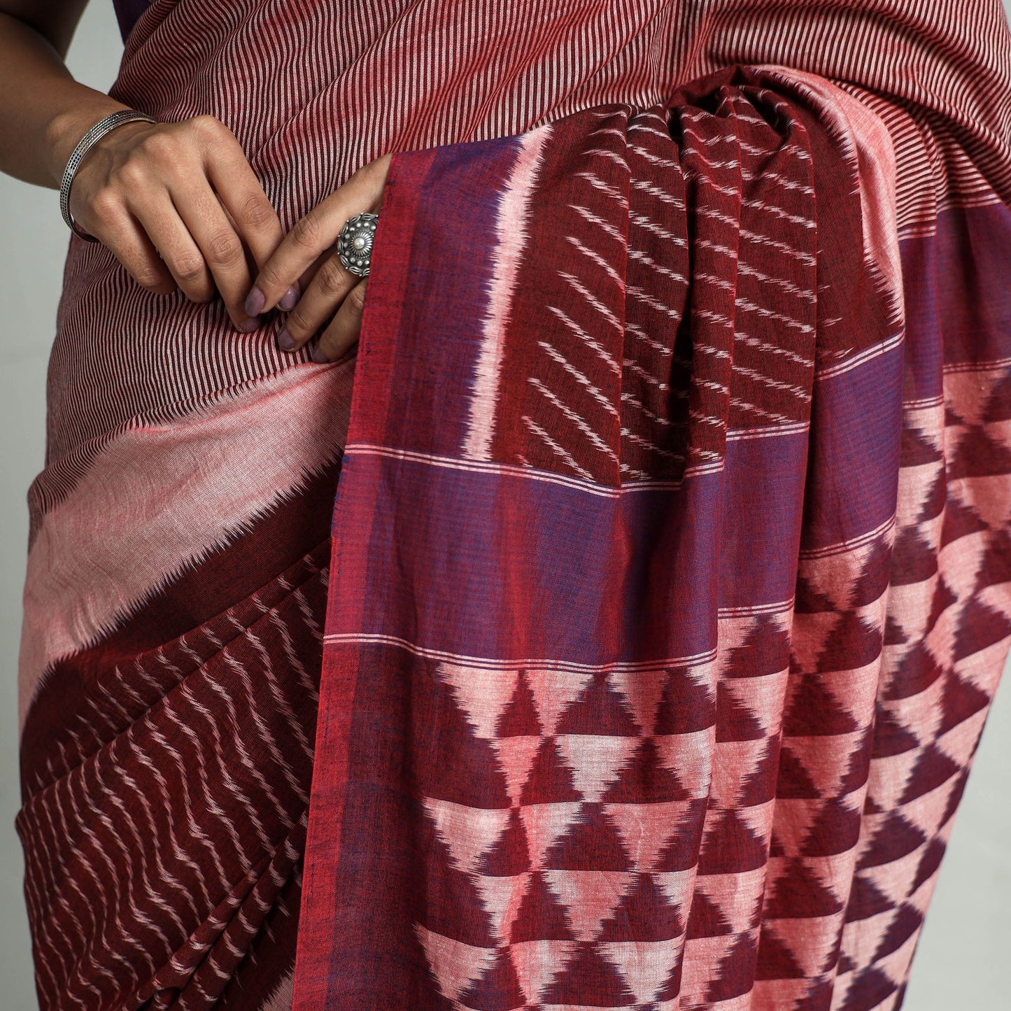 Pochampally Ikat Weave Handloom Cotton Saree 21 Online at iTokri.com