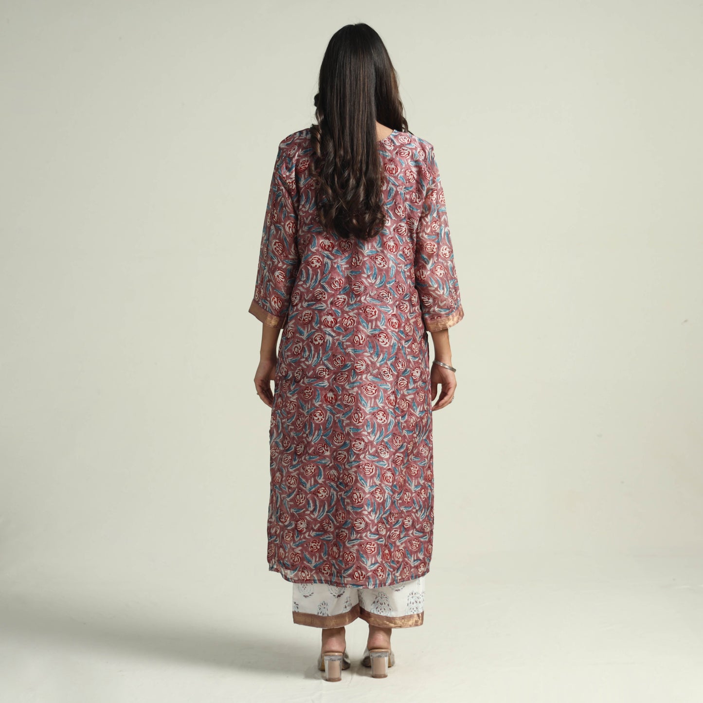 Buy Sanganeri Block Printed Maheshwari Silk Kurta with Palazzo & Dupatta Set Online at iTokri.com