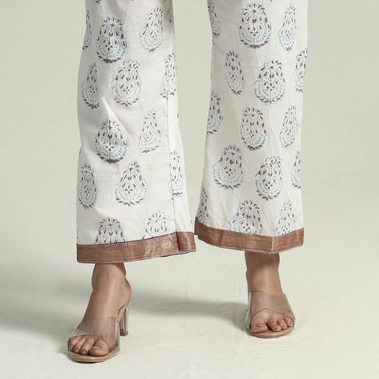 Buy Sanganeri Block Printed Maheshwari Silk Kurta with Palazzo & Dupatta Set Online at iTokri.com