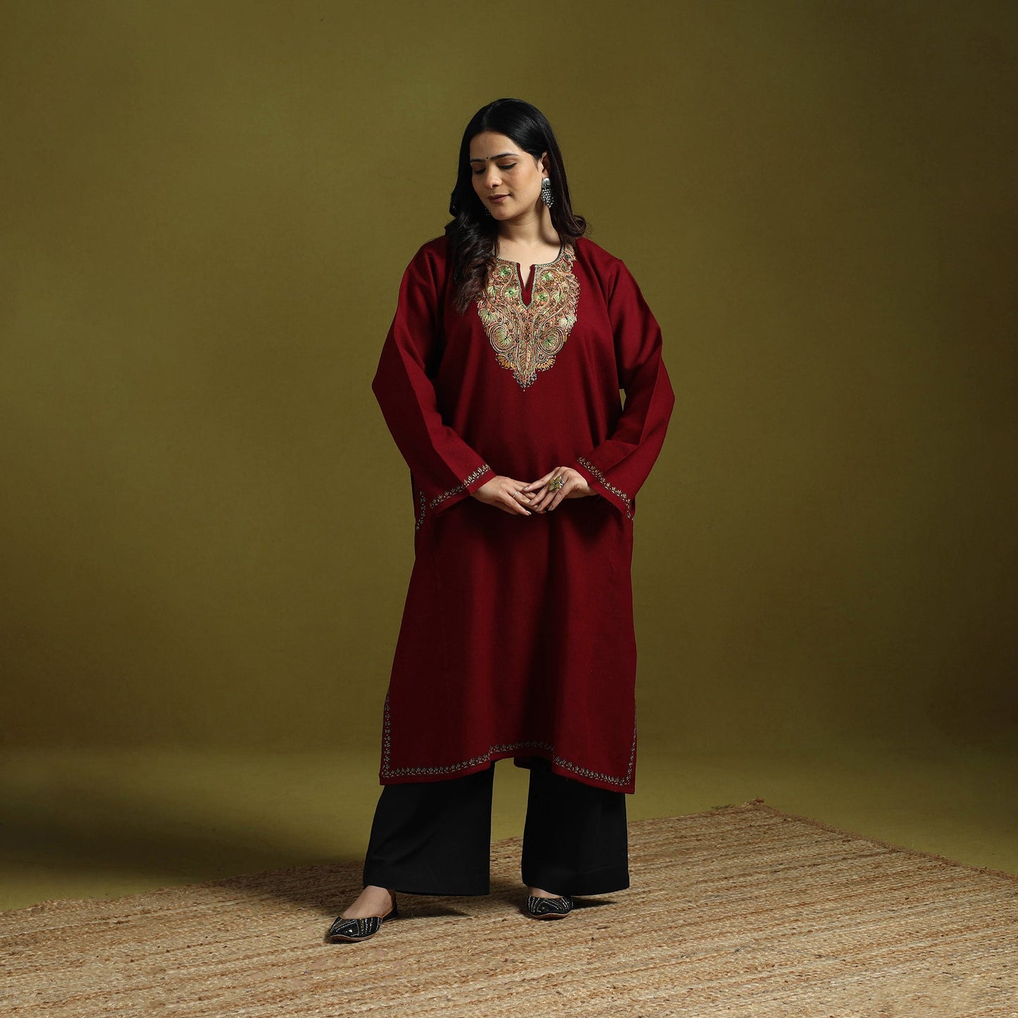 Maroon - sozni hand embroidery kashmiri merino wool pheran