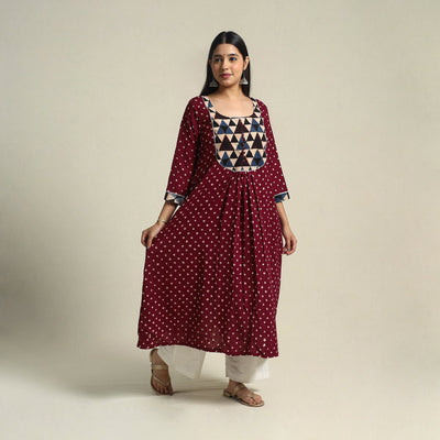 Buy Maroon Tie-dye Cotton Patchwork A-Line Bandhani Kurta for Women