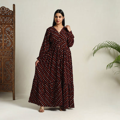 Buy Maroon Tie & Dye Cotton Tiered Fit & Flare Bandhani Dress