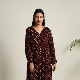 Buy Maroon Tie & Dye Cotton Tiered Fit & Flare Bandhani Dress