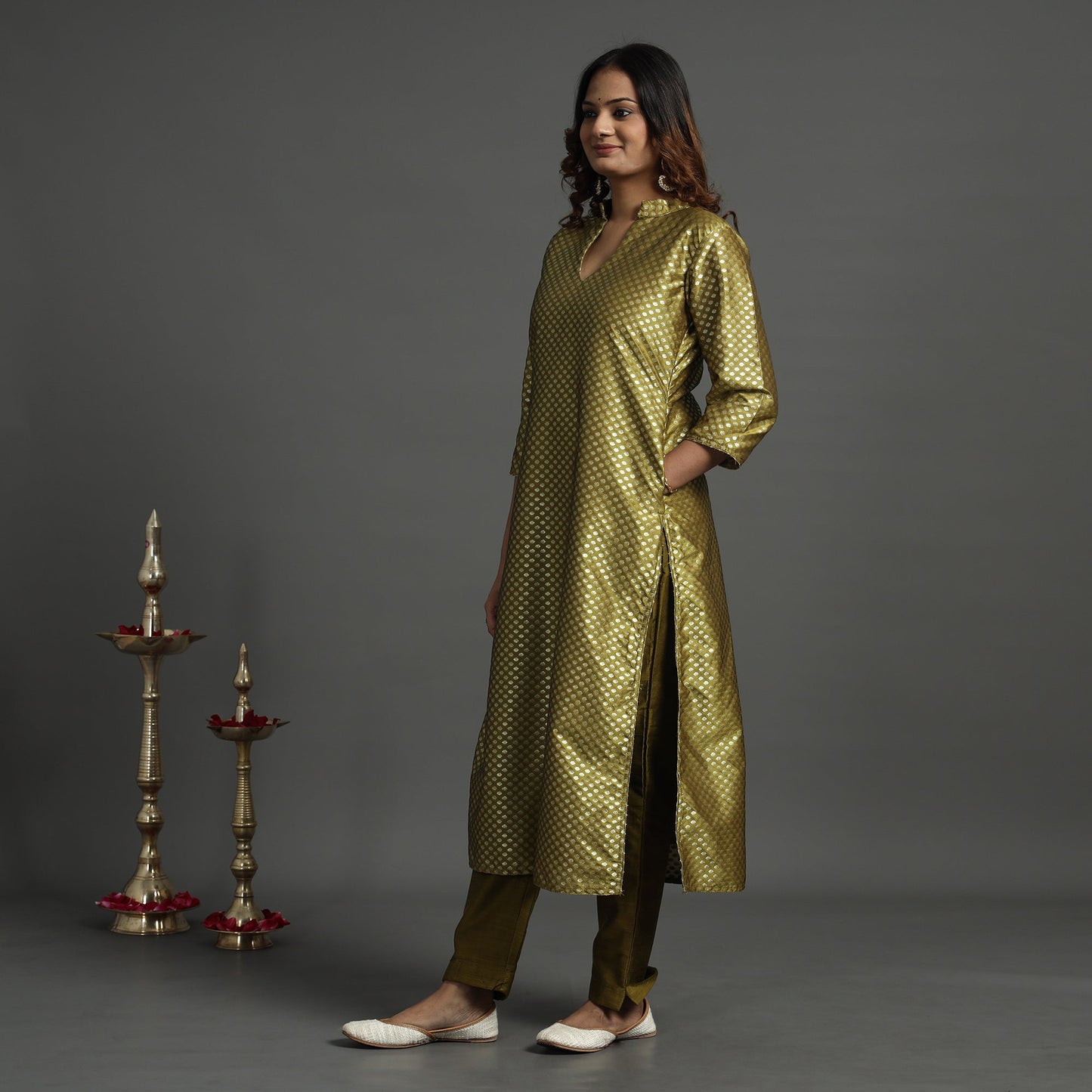 Buy Elegant Banarasi Brocade Silk Kurta with Pant Set Online at iTokri.com