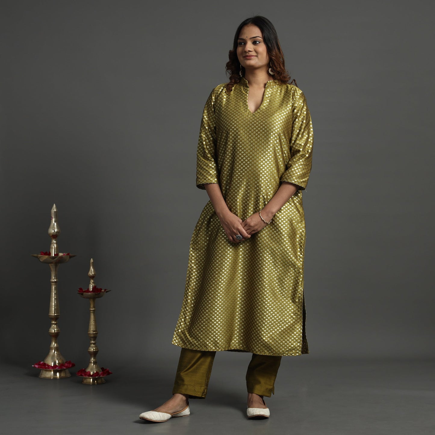 Buy Elegant Banarasi Brocade Silk Kurta with Pant Set Online at iTokri.com