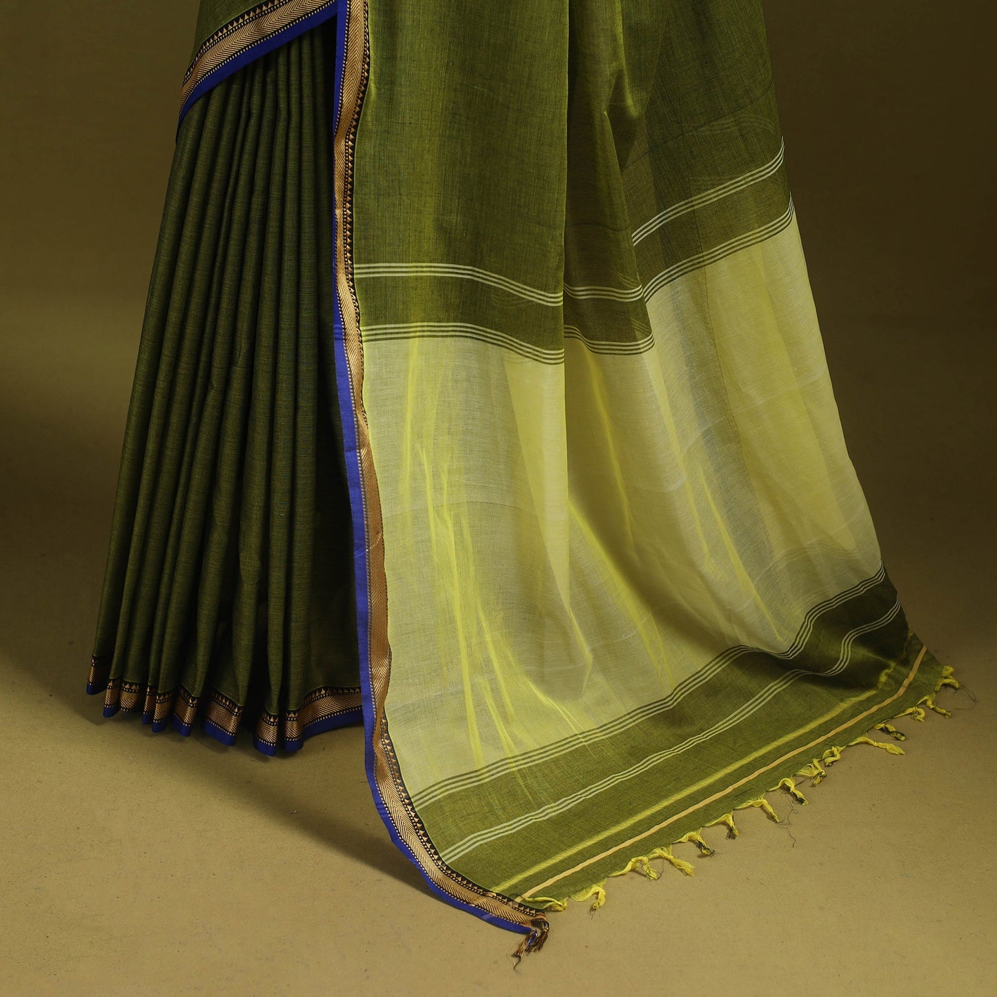 Mercerised cotton dharwad saree with thread border 11
