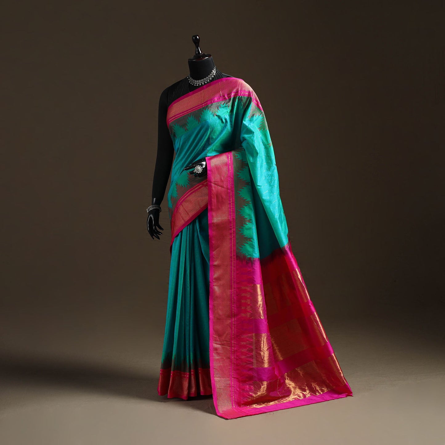 Mercerized cotton gadwal checks ilkal saree with temple