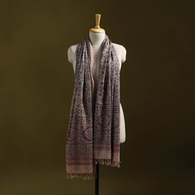 Merino wool natural dyed handwoven hand shawl 01