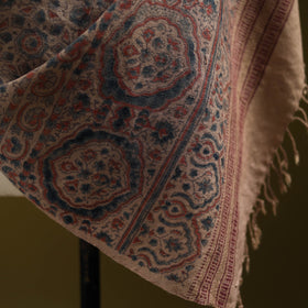 Merino wool natural dyed handwoven hand shawl 01