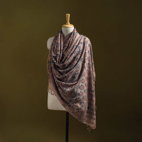 Merino wool natural dyed handwoven hand shawl 02