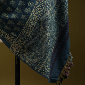 Merino wool natural dyed handwoven hand shawl 03