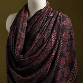 Merino wool natural dyed handwoven hand shawl 05