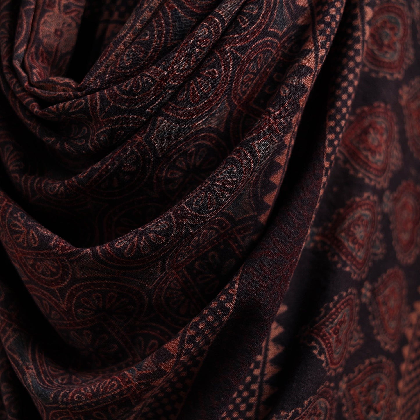 Merino wool natural dyed handwoven hand shawl 05