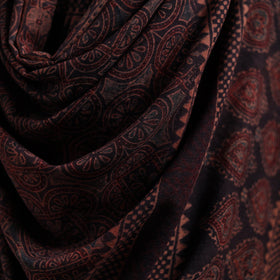 Merino wool natural dyed handwoven hand shawl 05