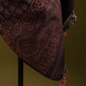 Merino wool natural dyed handwoven hand shawl 07