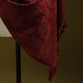 Merino wool natural dyed handwoven hand shawl 09