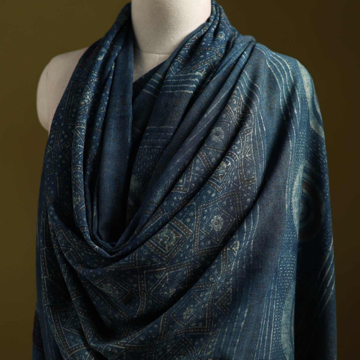 Merino wool natural dyed handwoven hand shawl 10
