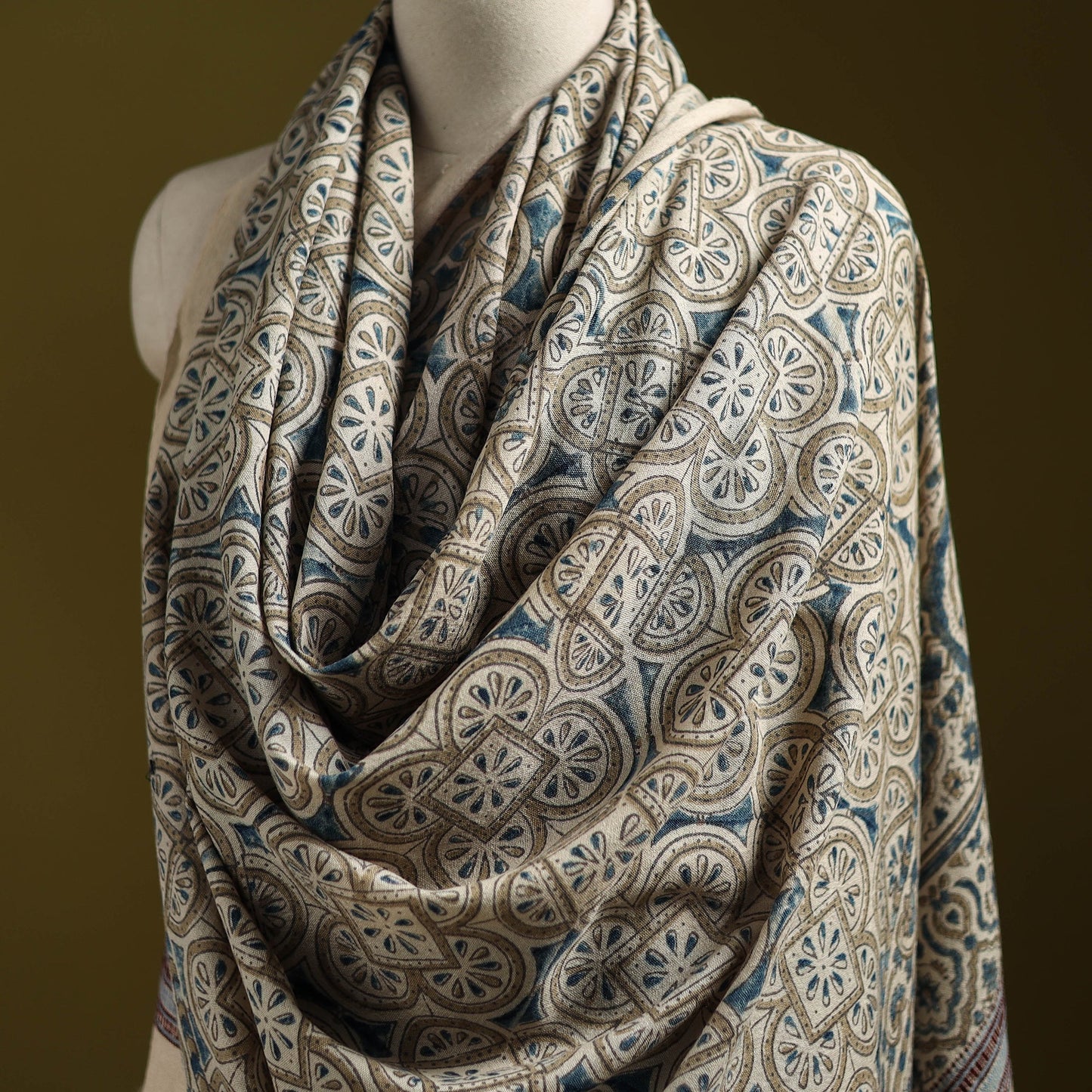 Merino wool natural dyed handwoven hand shawl 14