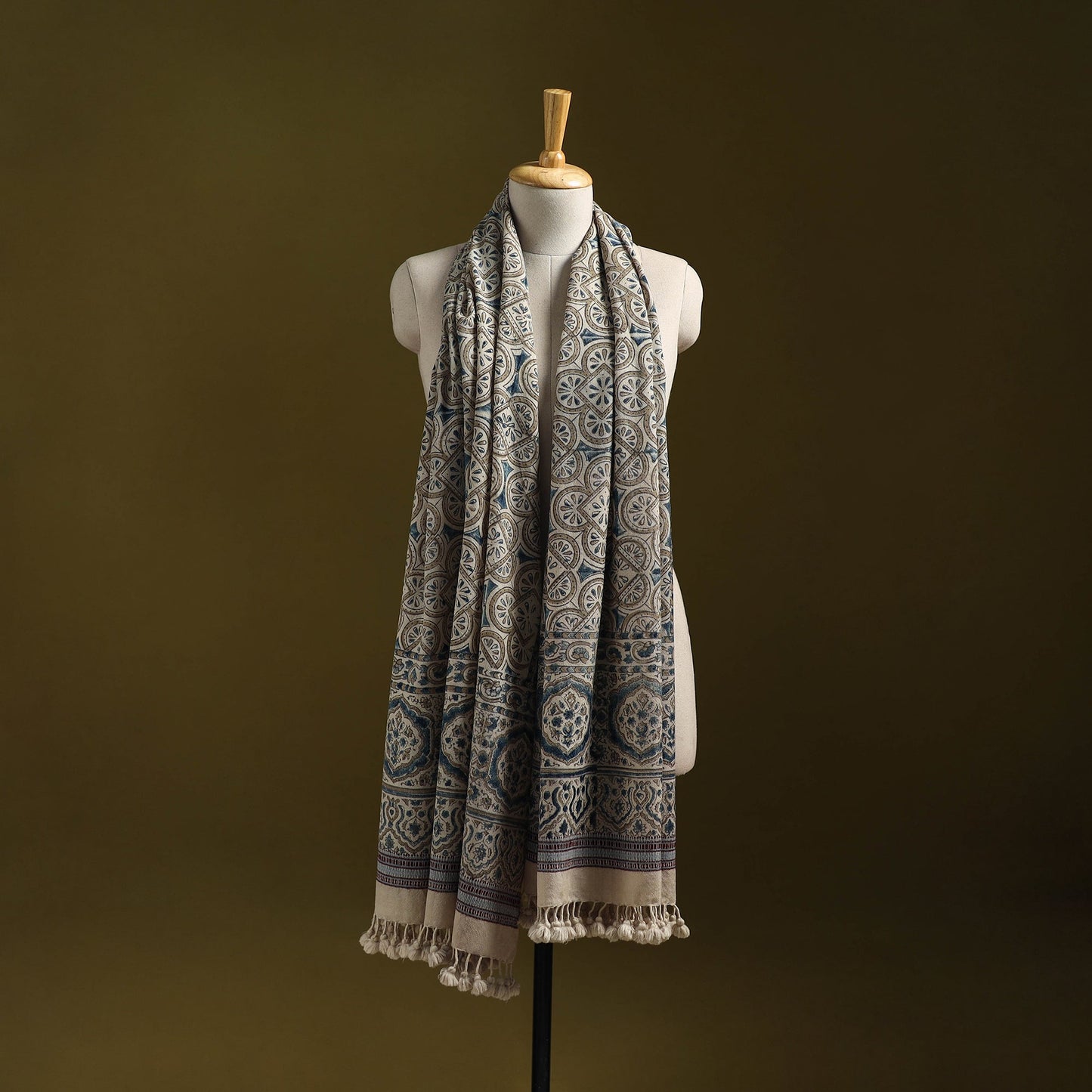 Merino wool natural dyed handwoven hand shawl 14