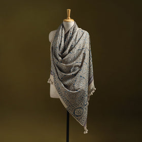 Merino wool natural dyed handwoven hand shawl 14