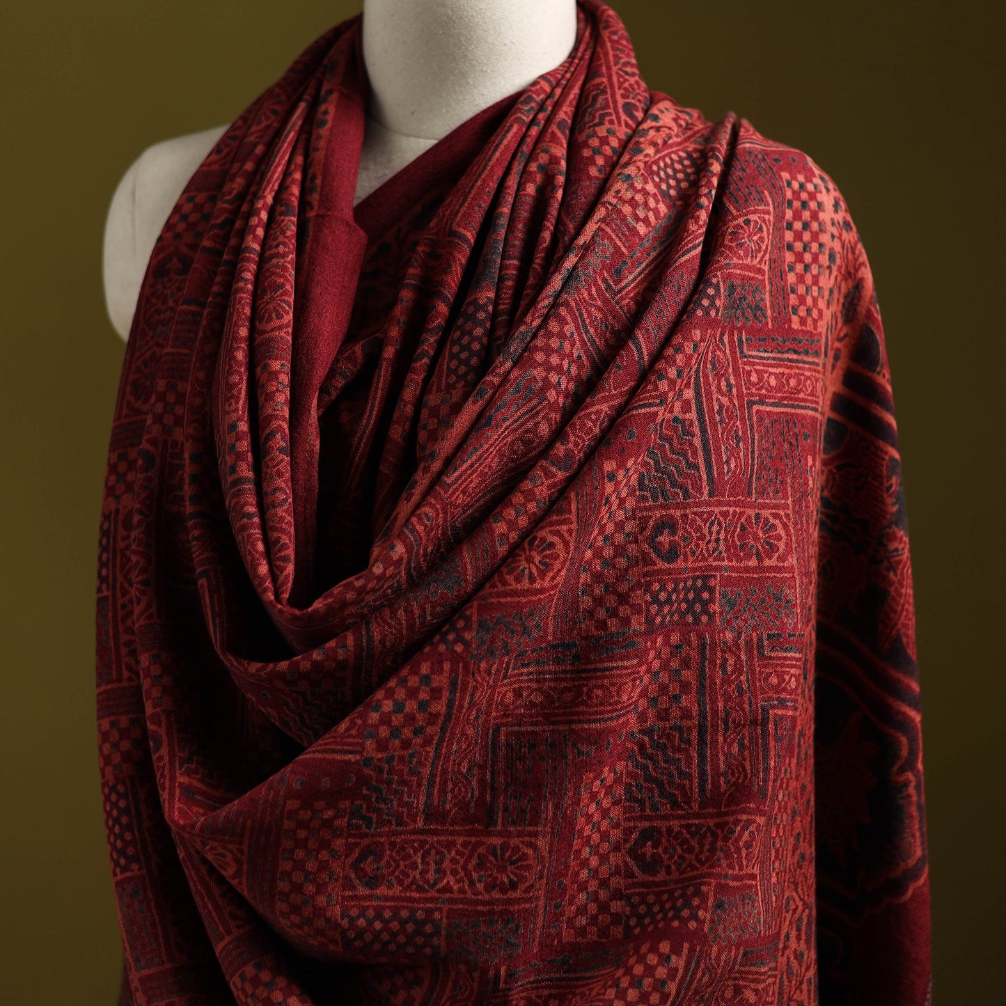 Merino wool natural dyed handwoven hand shawl 15