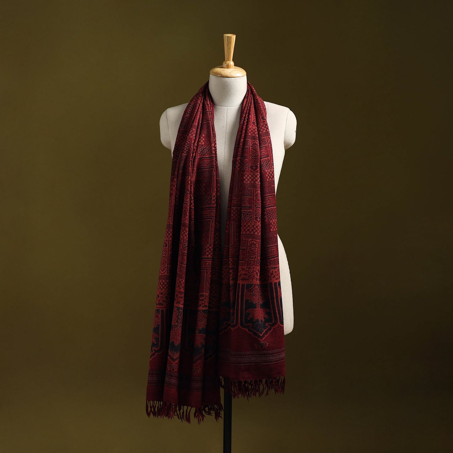 Merino wool natural dyed handwoven hand shawl 15