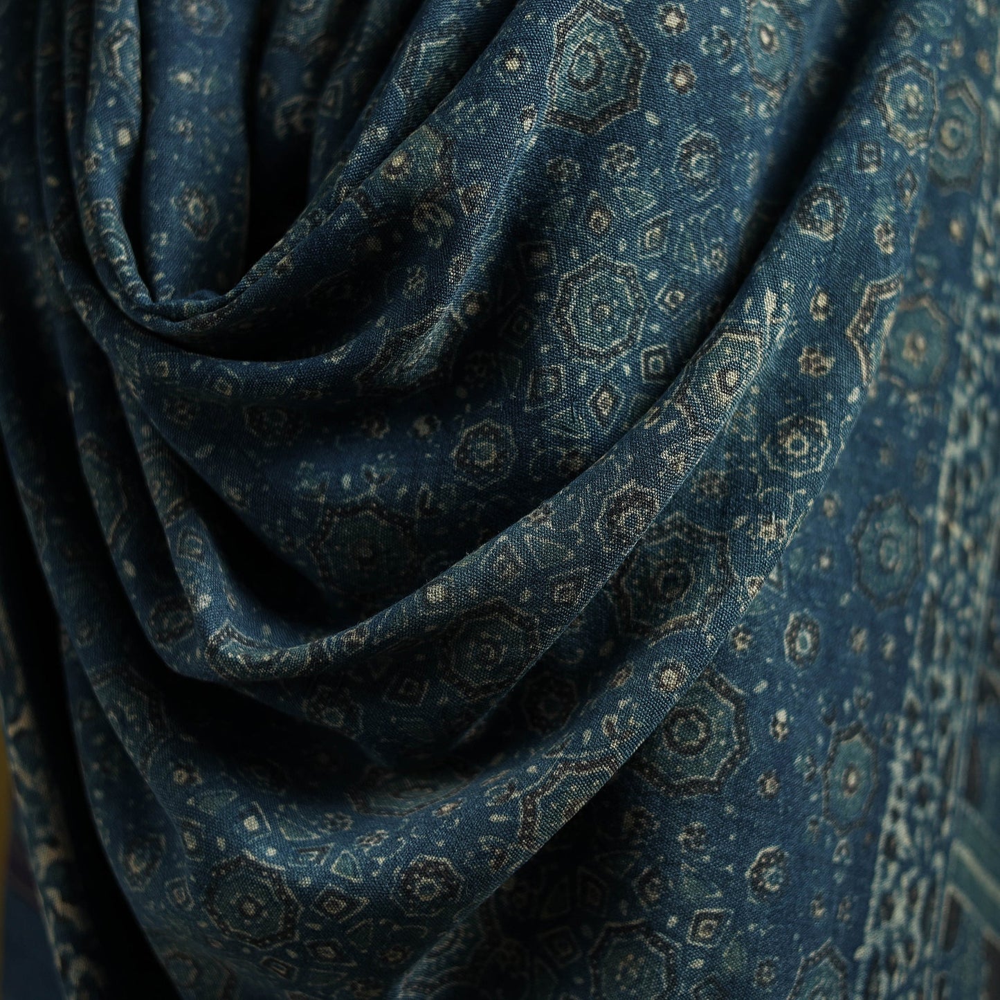 Merino wool natural dyed handwoven hand shawl 16