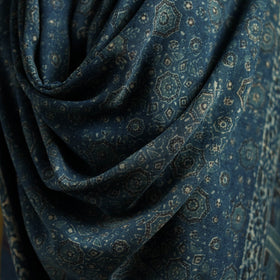 Merino wool natural dyed handwoven hand shawl 16