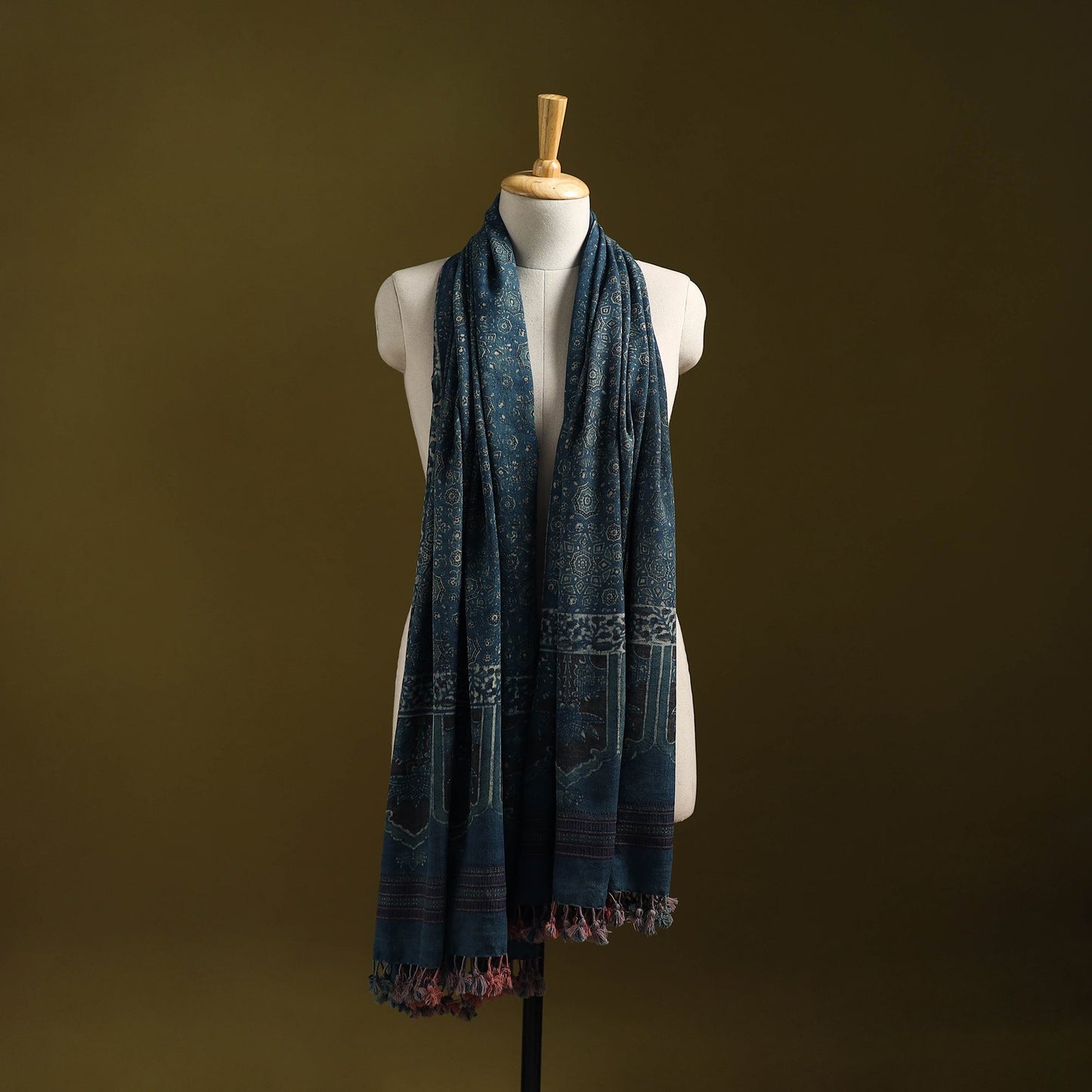 Merino wool natural dyed handwoven hand shawl 16