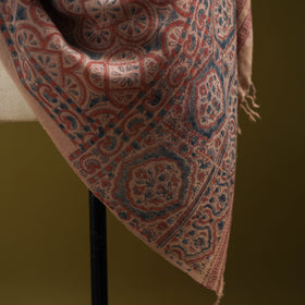 Merino wool natural dyed handwoven hand shawl 17