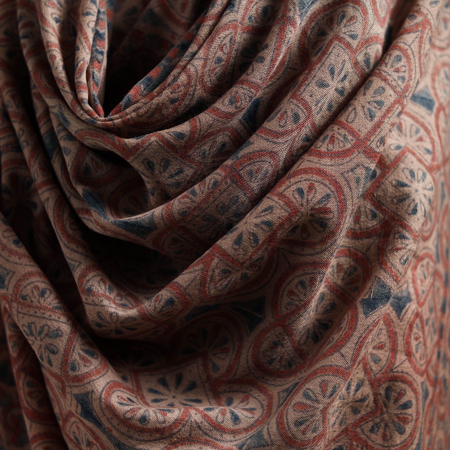 Merino wool natural dyed handwoven hand shawl 17