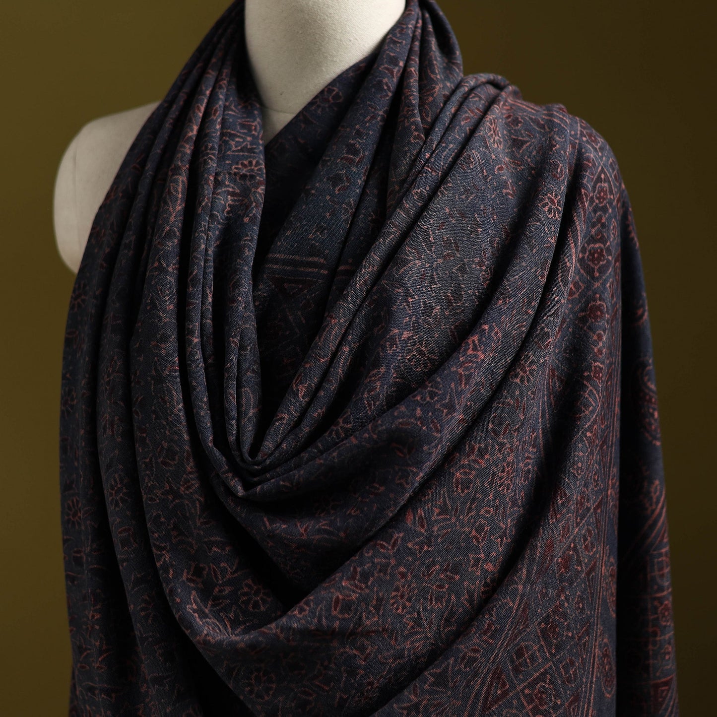 Merino wool natural dyed handwoven hand shawl 18