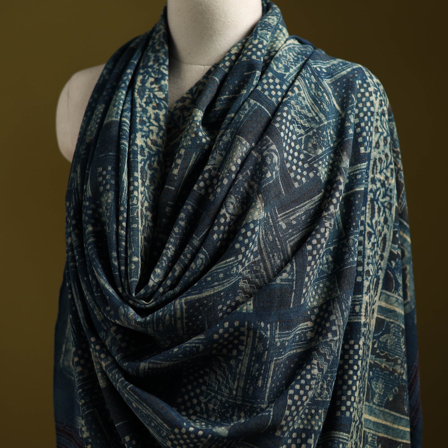 Merino wool natural dyed handwoven hand shawl 21