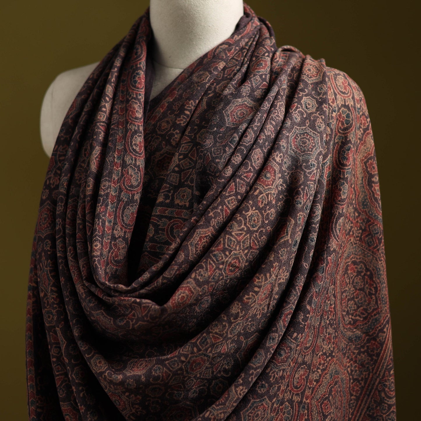 Merino wool natural dyed handwoven hand shawl 22